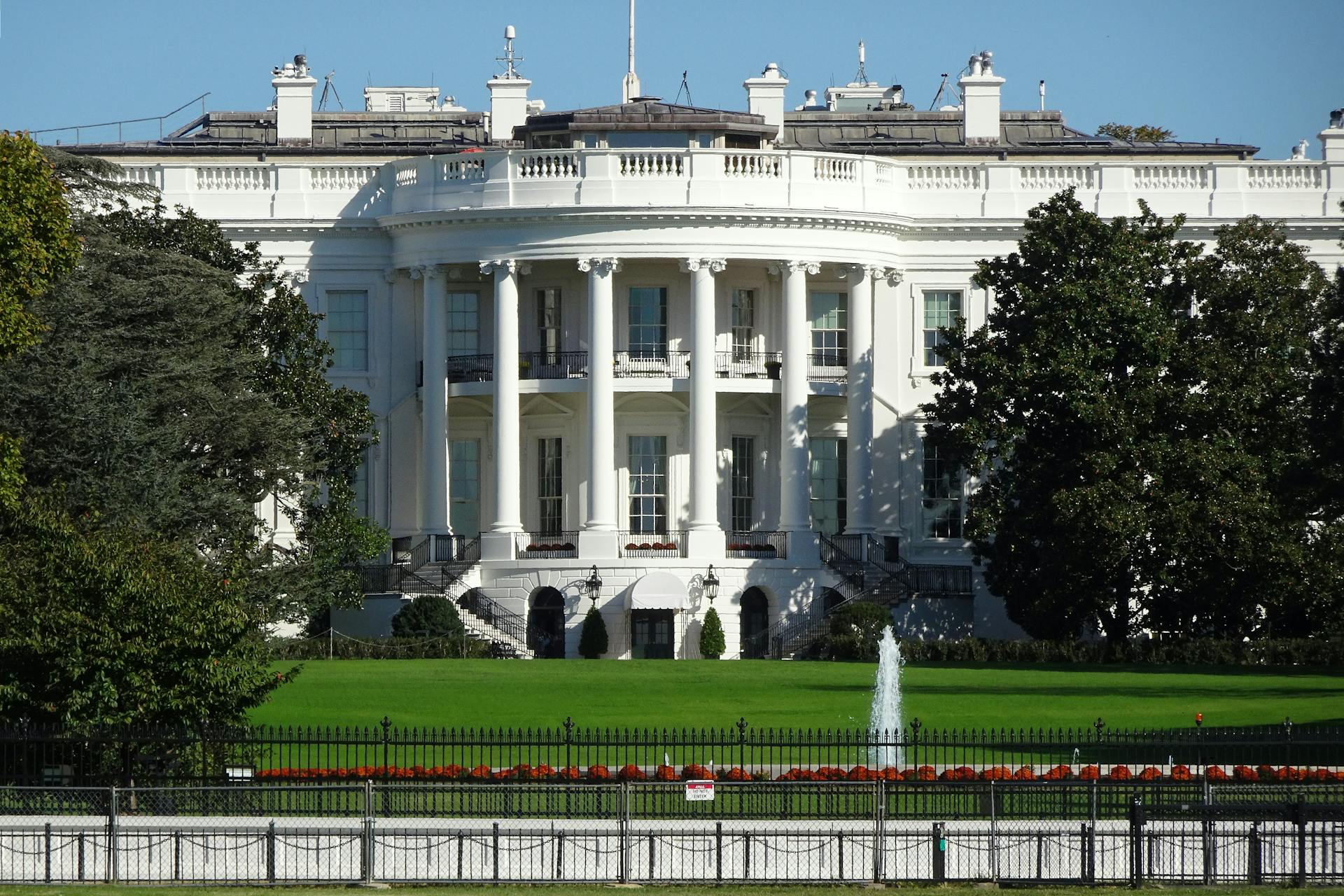 Photograph of the White House